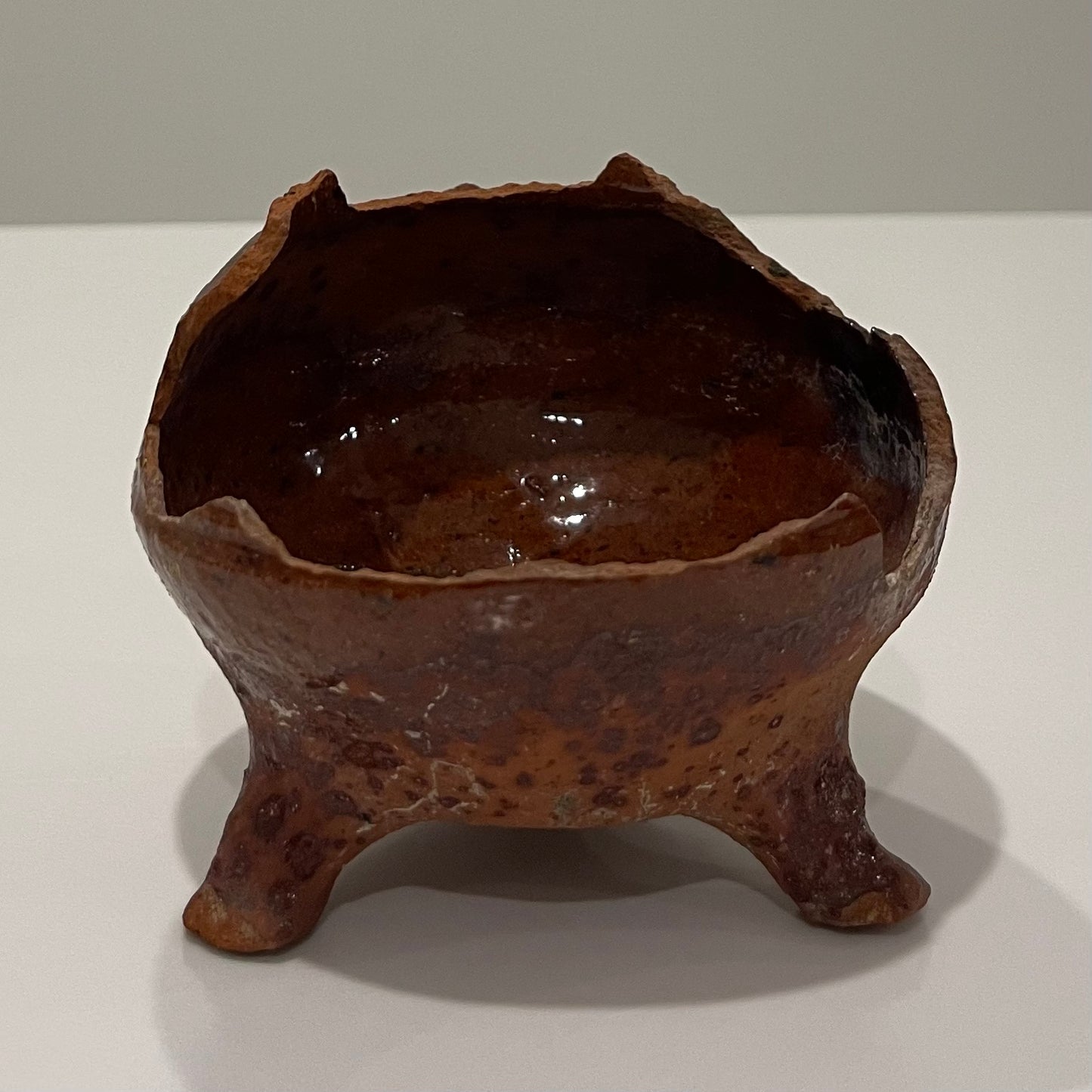 Rare 14th-Century Medieval Tripod Glazed Pot – Authentic Utrecht Archaeological Artifact